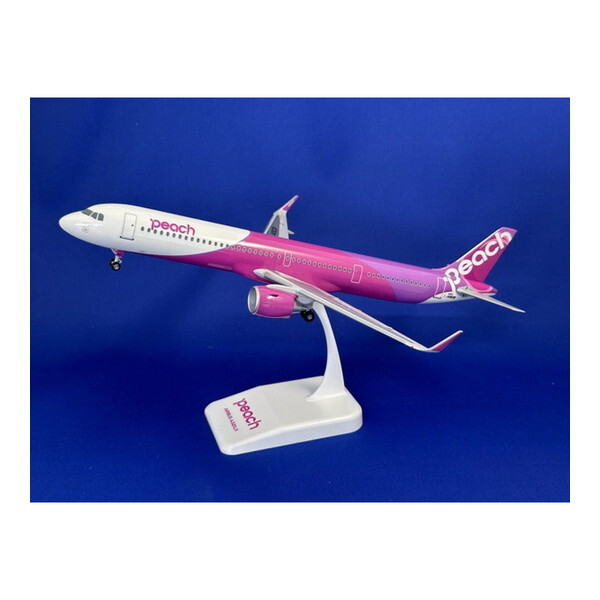 モデルプレーン　AIRBUS  A320 peach クロスウイング Amazon.co.jp: CROSSWING（クロスウイング） 1/500 エアバス