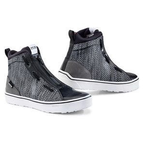 シューズ・ブーツ