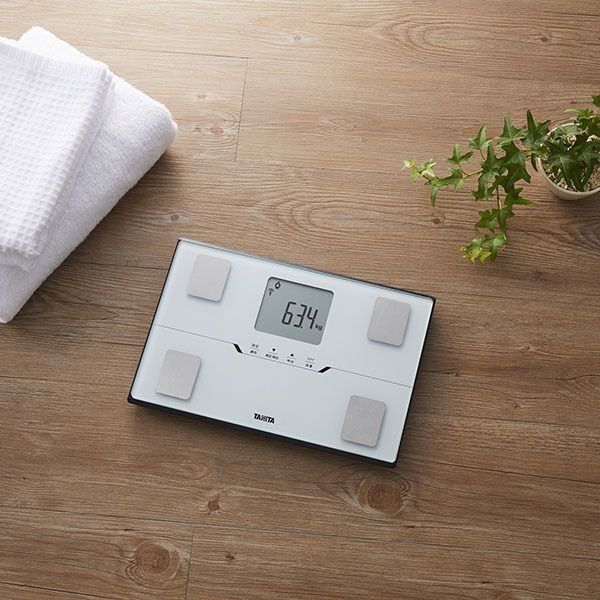 まとめ得 体組成計 BC-768 パールホワイト x [4個] /m タニタ 体重計 体組成計 体脂肪計 BC-768 スマホ アプリ