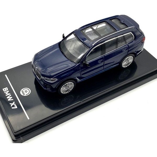 �p���S�� BMW X7 �^���U�i�C�g�u���[ RHD 1/64