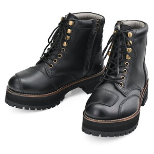 シューズ・ブーツ