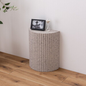 サイドテーブル