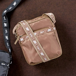 ショルダーバッグ・メッセンジャーバッグ