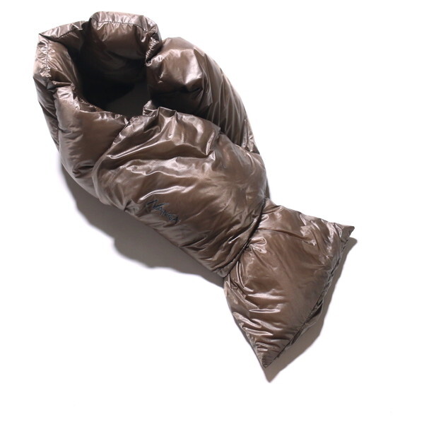 NANGA �i���K PORTABLE LIGHT DOWN MUFFLER(UNISEX) MOCHA FREE NA2243-3C301 N1PMMON2 �|�[�^�u�����C�g�_�E���}�t���[(���j�Z�b�N�X)