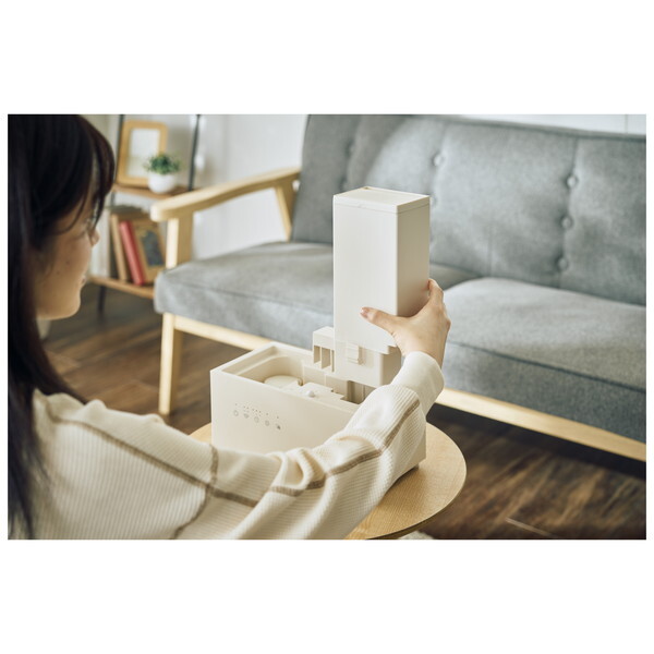 QUADS QS562IV アイボリー ERU MOIST CLEAR (エルモイストクリア) 上部