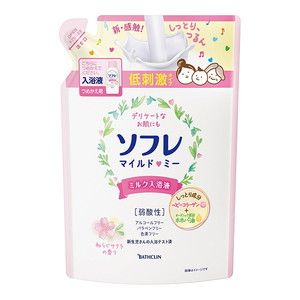 バスクリン ソフレ マイルド・ミー ミルク入浴液 和らぐサクラの香り つめかえ用 600ml