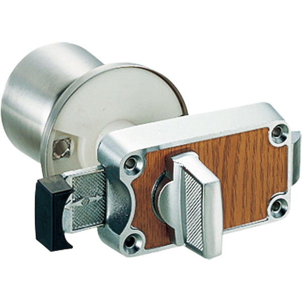 }cZ 7010424 nCX \ BS53 10424O