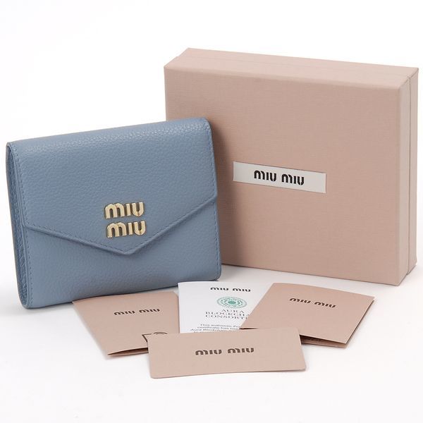 MIU MIU ミュウミュウ 三つ折り財布 ブルー 5MH040 2DT7 F0637 BI FOLD WALLET ASTRALE 【並行輸入品】  | 激安の新品・型落ち・アウトレット 家電 通販 XPRICE - エクスプライス (旧 PREMOA - プレモア)