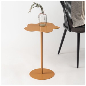 サイドテーブル