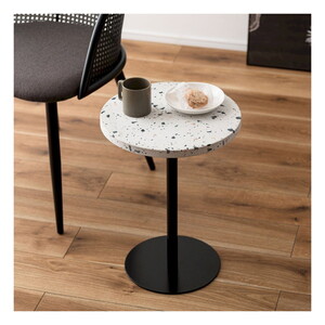 サイドテーブル