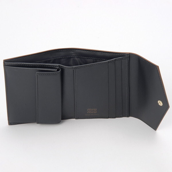 MIU MIU ミュウミュウ 三つ折り財布 レディース ブラック 5MH043 2CVX F0002 MIU MIU ミュウミュウ 三つ折り財布 ブラック 5MH040 2CV6 F0B7K BI