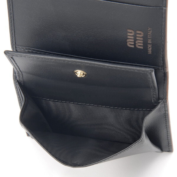 MIU MIU ミュウミュウ 三つ折り財布 ブラック 5MH040 2CV6 F0B7K BI