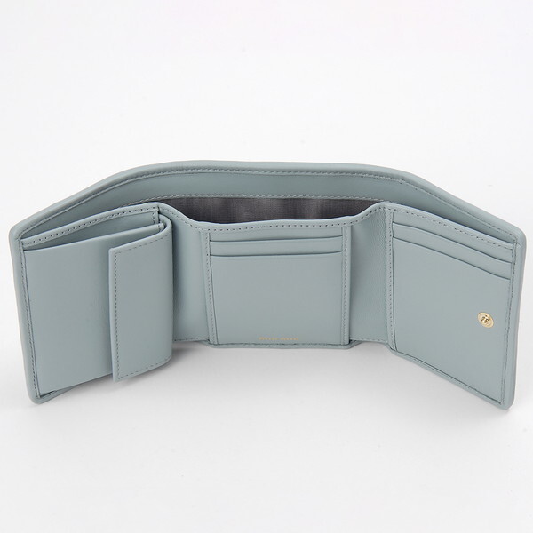 お値下げ¥19000→¥18000MIU MIU グリーン 三つ折り財布 3連休限定お値下げ！⭐︎美品⭐︎MIU MIU グリーン 三つ折り財布