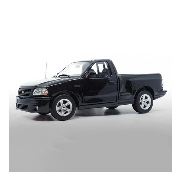 DNA フォード F-150 SVT ライトニング 2003 ブラック | 激安の新品・型