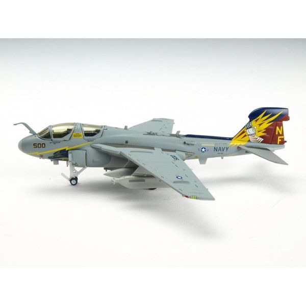 �z�[�K�� Hogan EA-6B �v���E���[ VAQ-136 �K���g���b�cNF500 CAG 2000 1/200 �q��@���f��