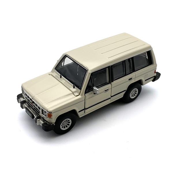 FIRST:43 1/43 三菱 パジェロ 4WD 2010 パールホワイト 完成品
