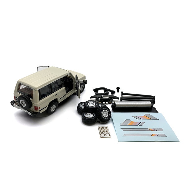 FIRST:43 1/43 三菱 パジェロ 4WD 2010 パールホワイト 完成品
