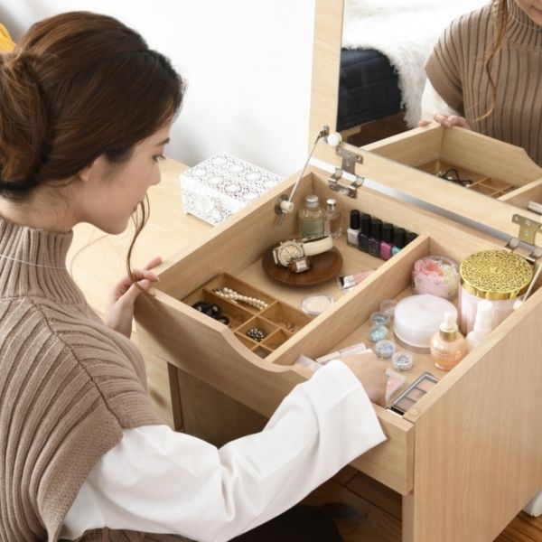 ナチュラル♦️ライト ジュエリーケース　多機能♦️超便利ドレッサー♦️引き取り 配達可 Amazon｜モルトカリーナ ドレッサー 鏡台 ミニドレッサー 卓上