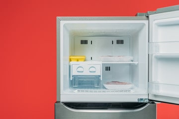 冷蔵庫が熱い！コンプレッサーなど故障の原因や対処法 | 総合通販