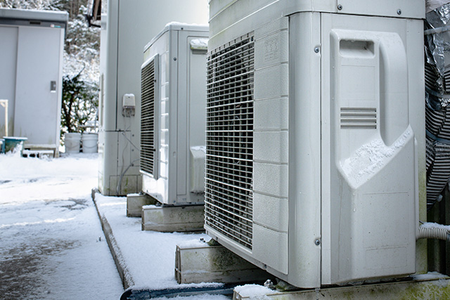 エアコンの室外機の掃除は必要？
