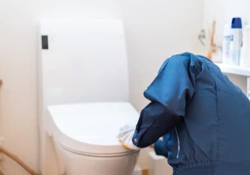 温水洗浄便座のDIY取り付けと業者依頼の比較