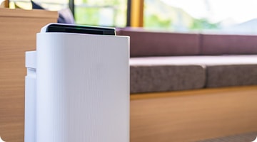 花粉は換気や帰宅時に部屋に入り込んでしまうため、室内の花粉対策も重要です