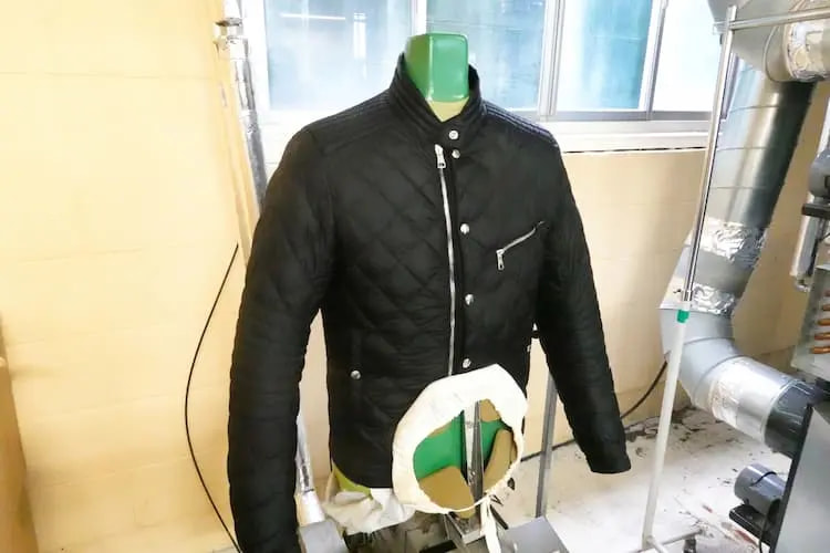 専用洗剤・専用乾燥機